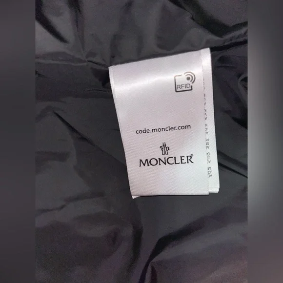 Moncler Pure Goose Down hooded puffer Children's jacket coat size 10 Red - Picture 8 of 9